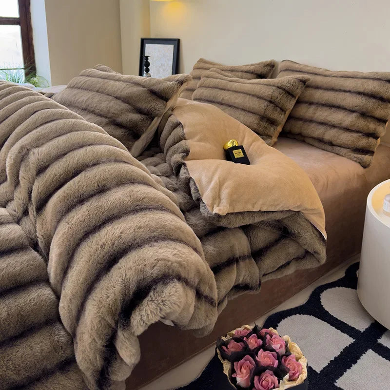 Parure de Lit Velours de Lait & Lapin — Douceur Absolue & Prestige Hivernal